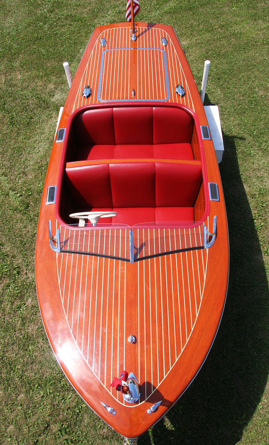 17' Chris Craft Deluxe Runabout