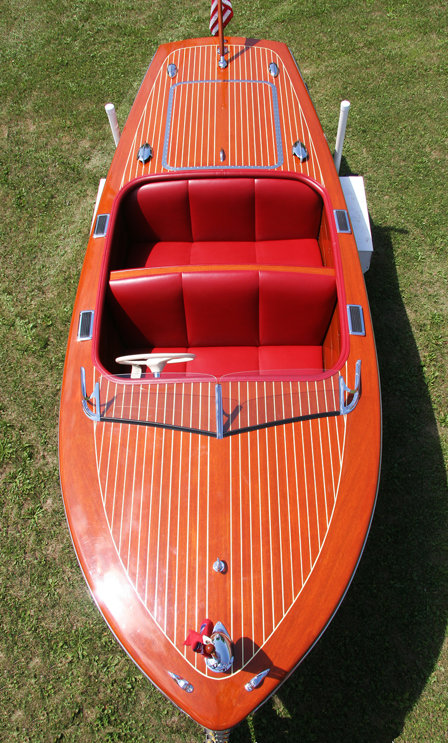 17' Chris Craft Deluxe Runabout