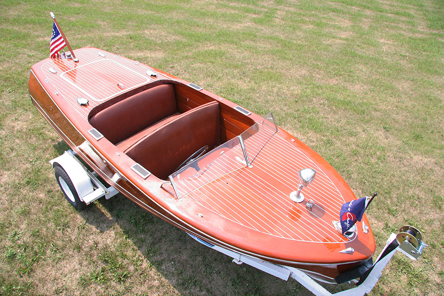 1947 Chris Craft Deluxe Runabout for sale