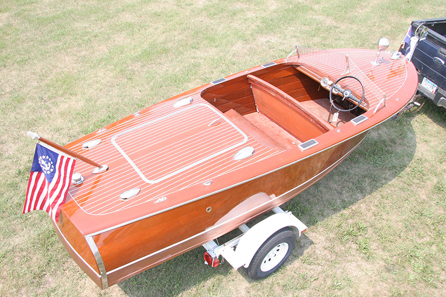 1948 17' Deluxe Runabout Project boat with new bottom for sale