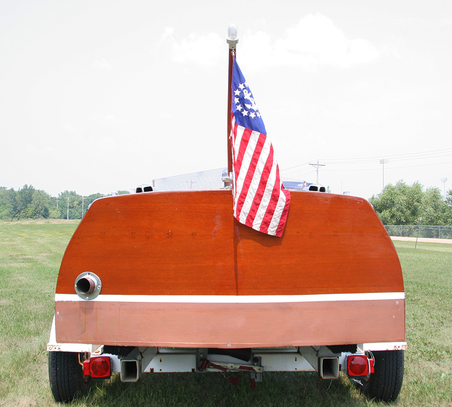 1948 17' Chris Craft Deluxe Runabout transom