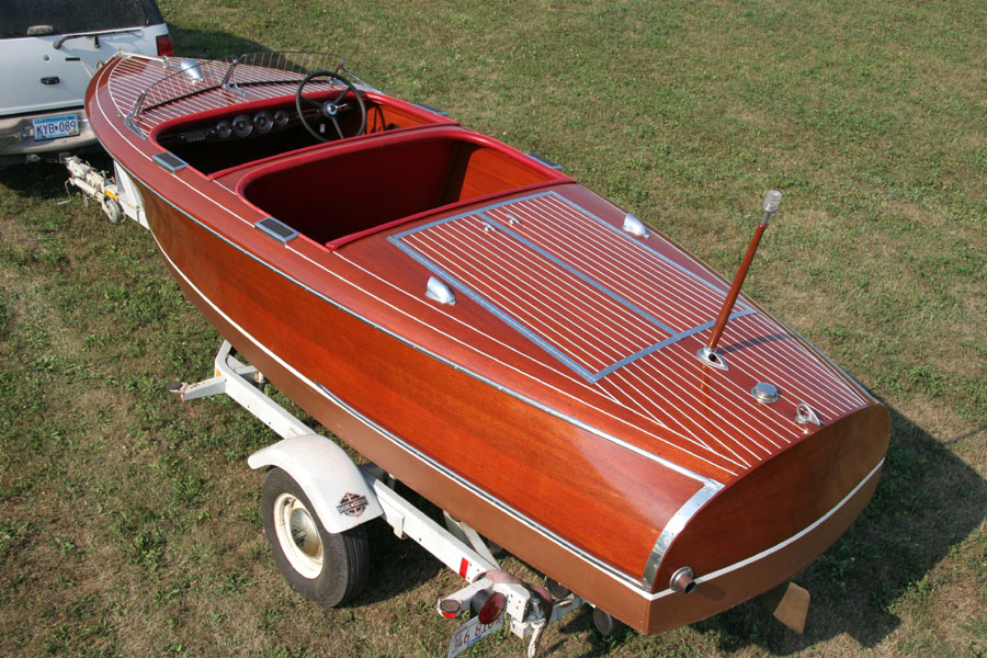 Chris Craft 1940 17' Barrel Back for sale