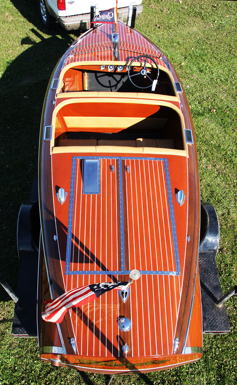 17' Chris Craft Barrel Back