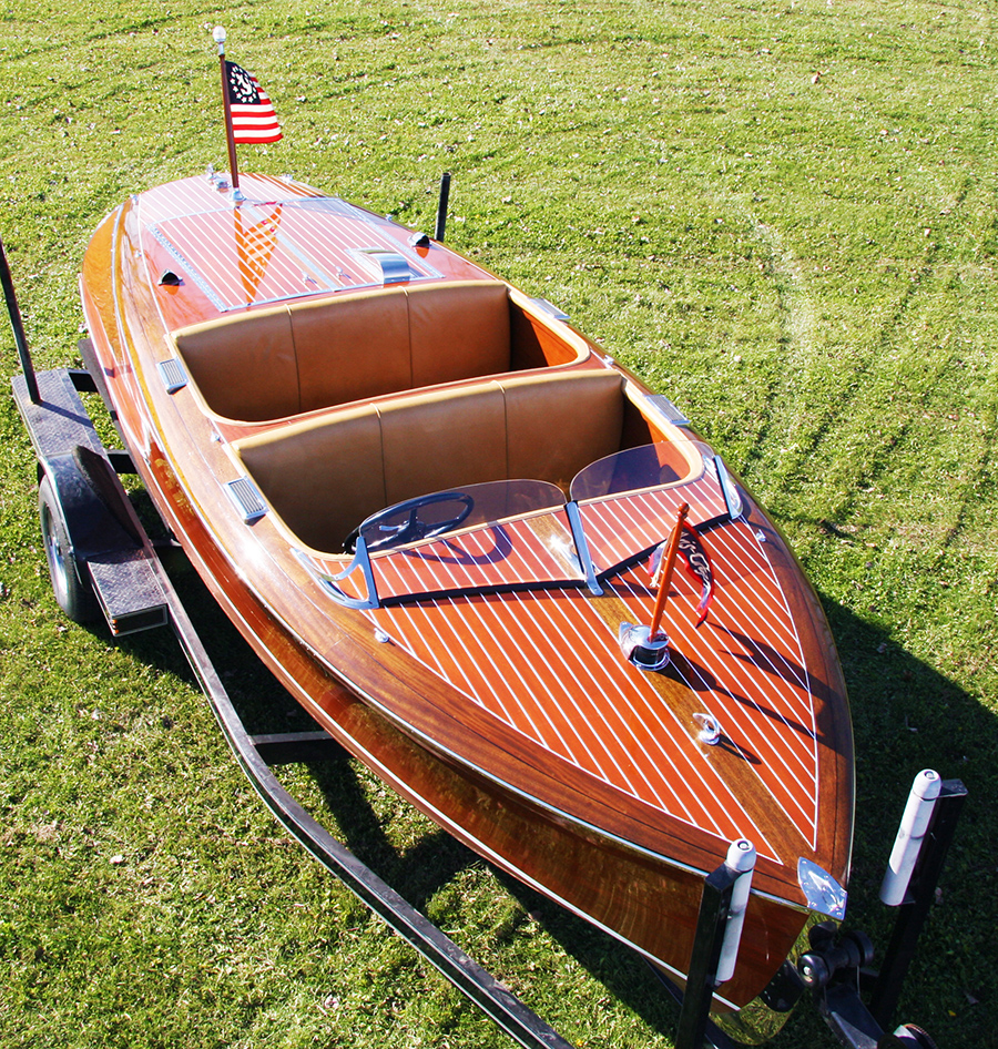 Chris Craft 17' Barrel Back