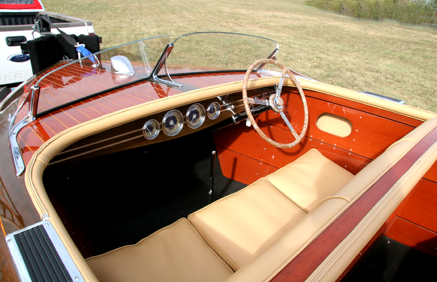 17' Barrel Back dash board