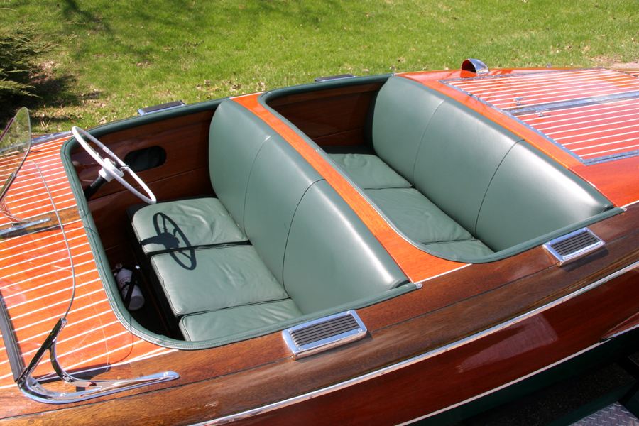 Chris-Craft 17' Barrel Back