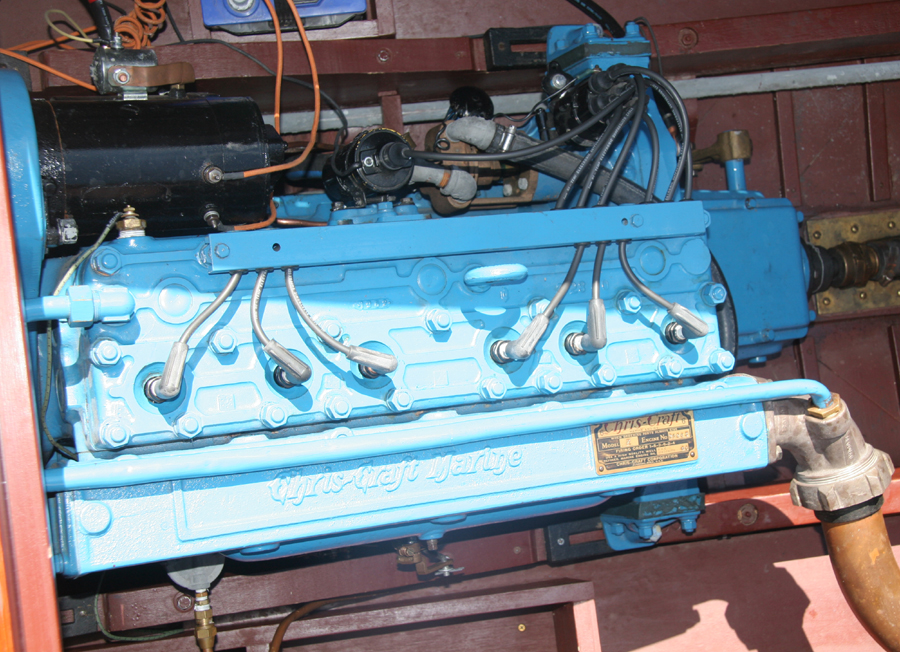 Chris Craft 6-cylinder engine