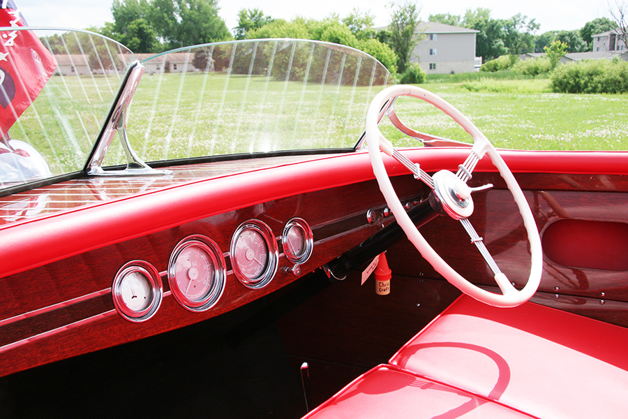 17' Chris Craft Barrel Back steering wheel