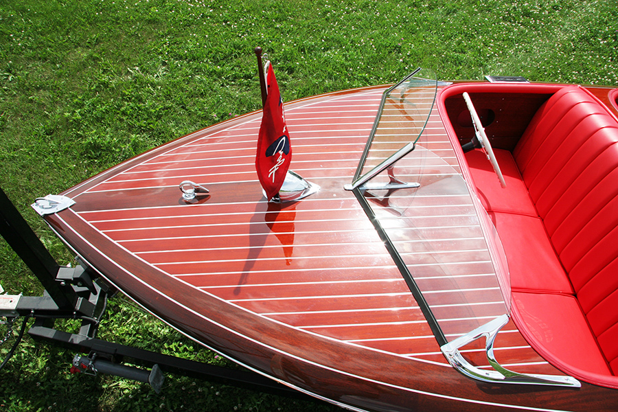 17 ft Chris Craft Barrel Back front deck and windshield