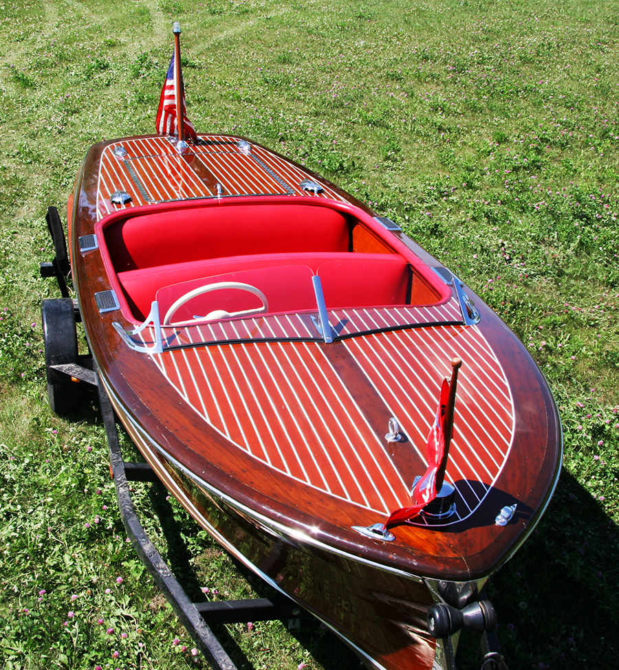 17' Deluxe Runabout