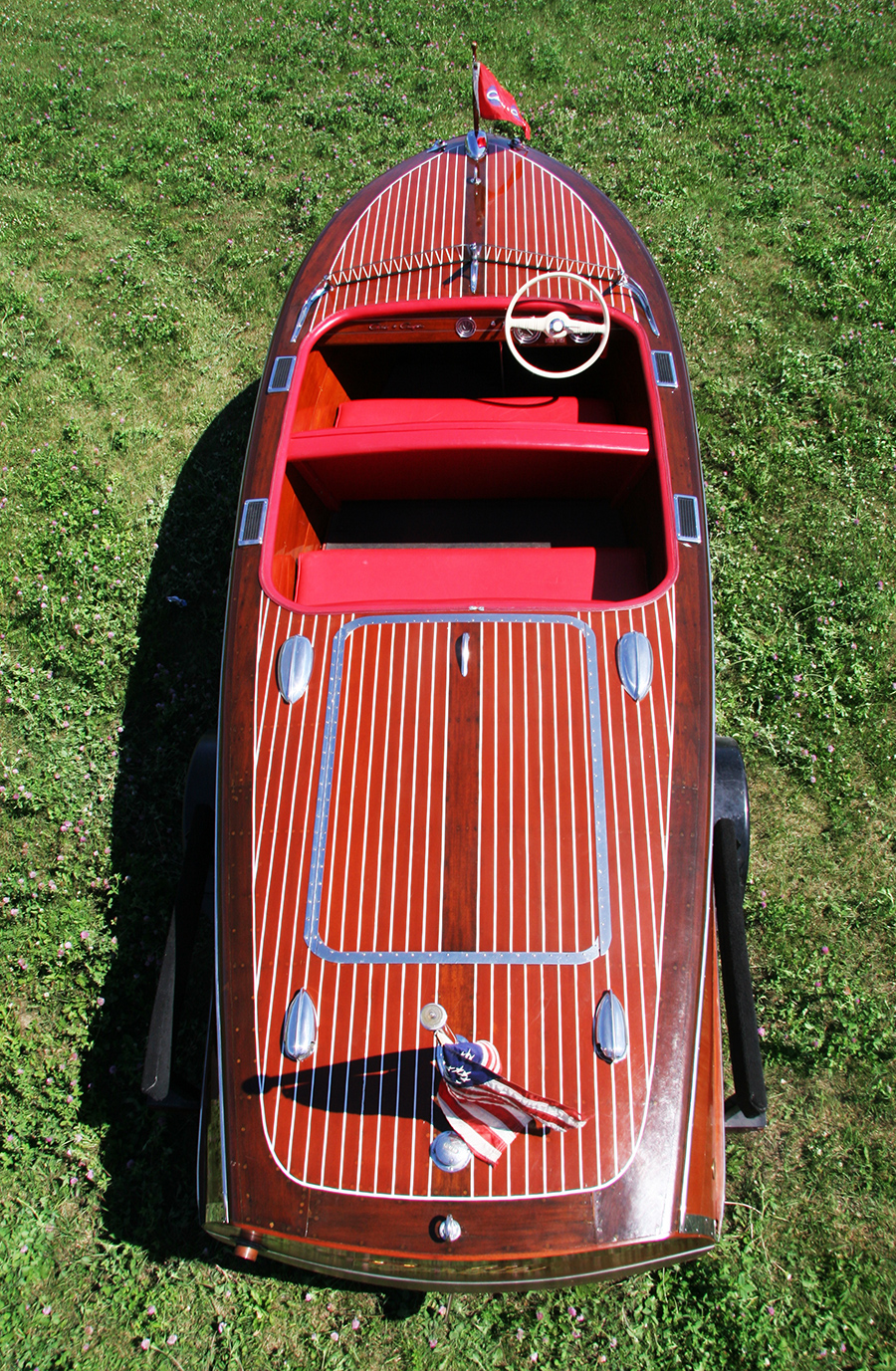 17' Chris Craft Deluxe Runabout