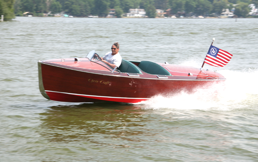 1938 17' Chris Craft Deluxe Runabout