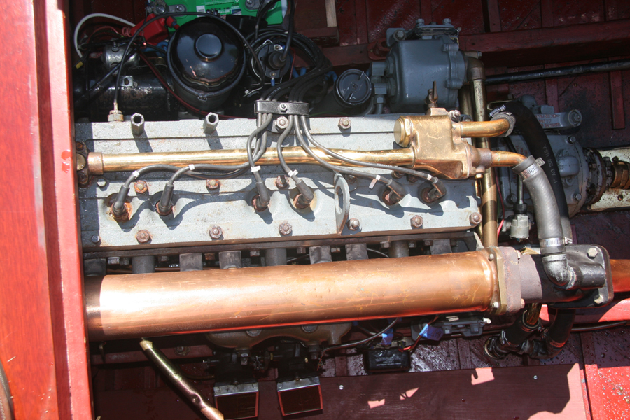 Chrysler Crown engine