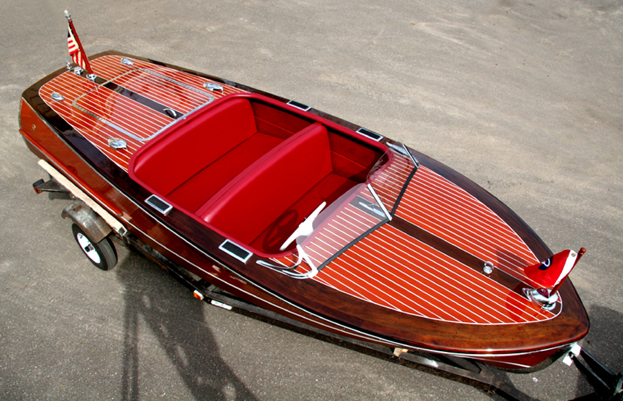 17' Deluxe Runabout