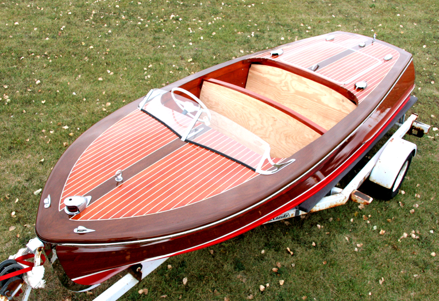 1948 17' Classic Chris Craft Deluxe Runabout project boat