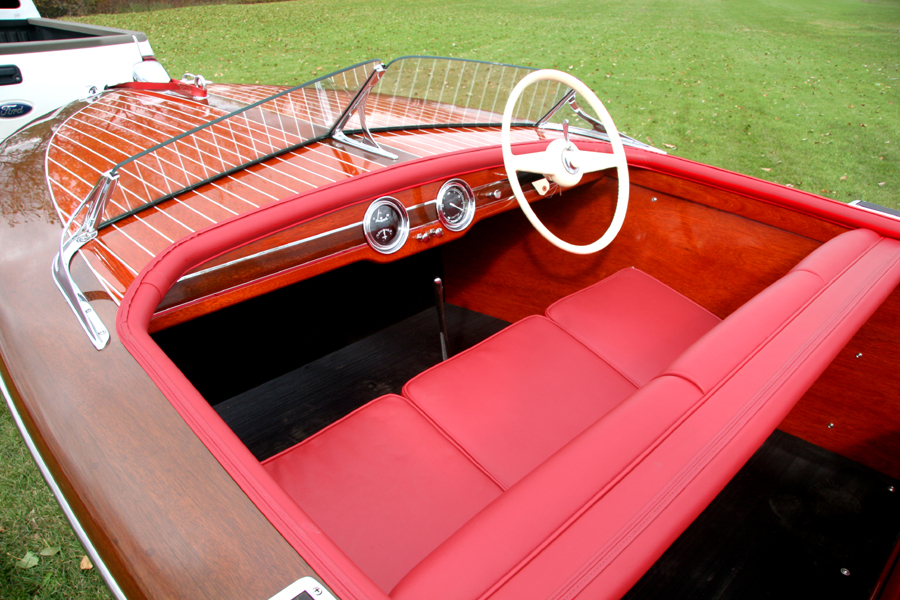 1948 17' Chris Craft Deluxe Runabout Dashboard