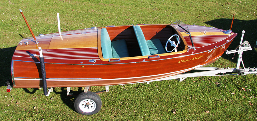 Chris Craft 17' Deluxe Runabout