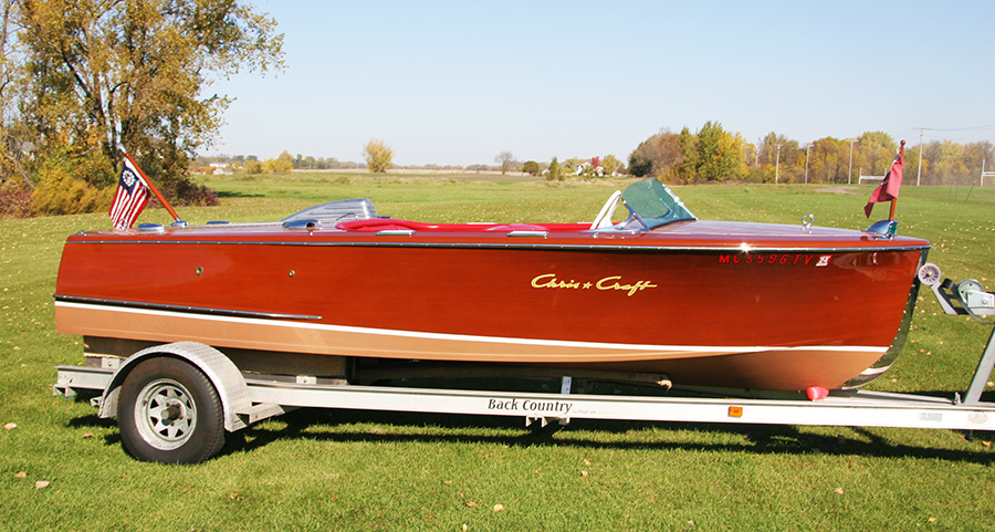 17' Chris Craft Deluxe Runabout side view