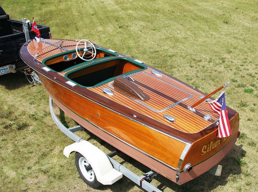Chris Craft 17' Deluxe Runabout for sale
