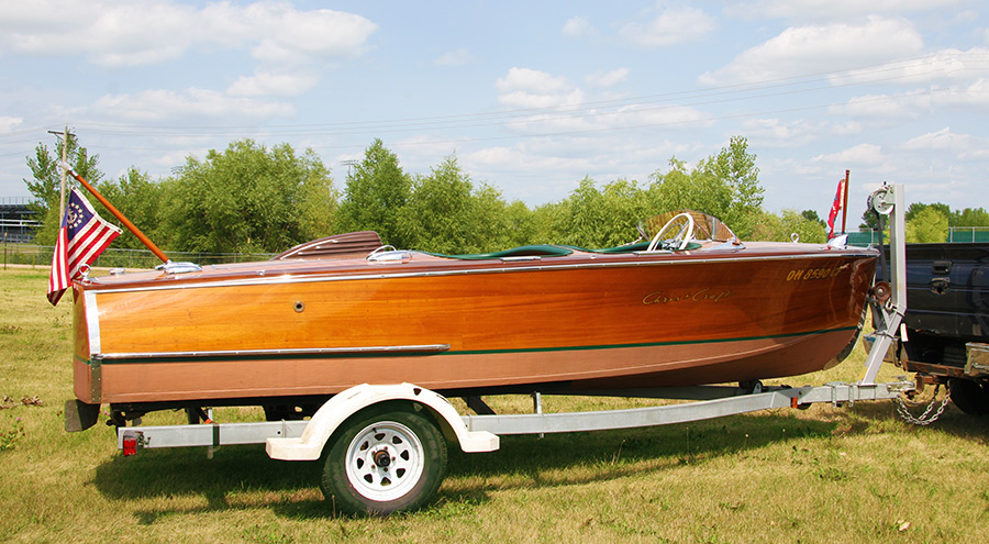 Chris Craft 17' Deluxe Runabout For Sale