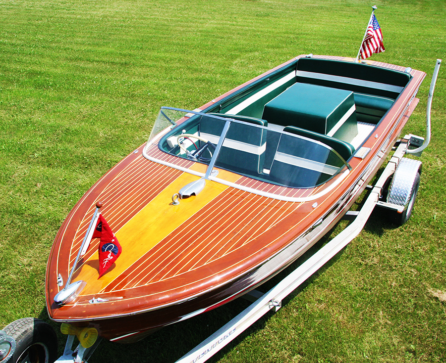 Chris Craft 18' Continental Blonde Deck