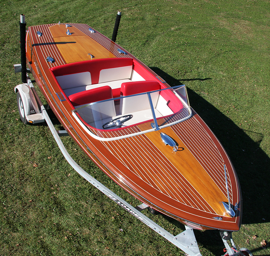 Classic 1959 18 ft Chris Craft Capri with V8