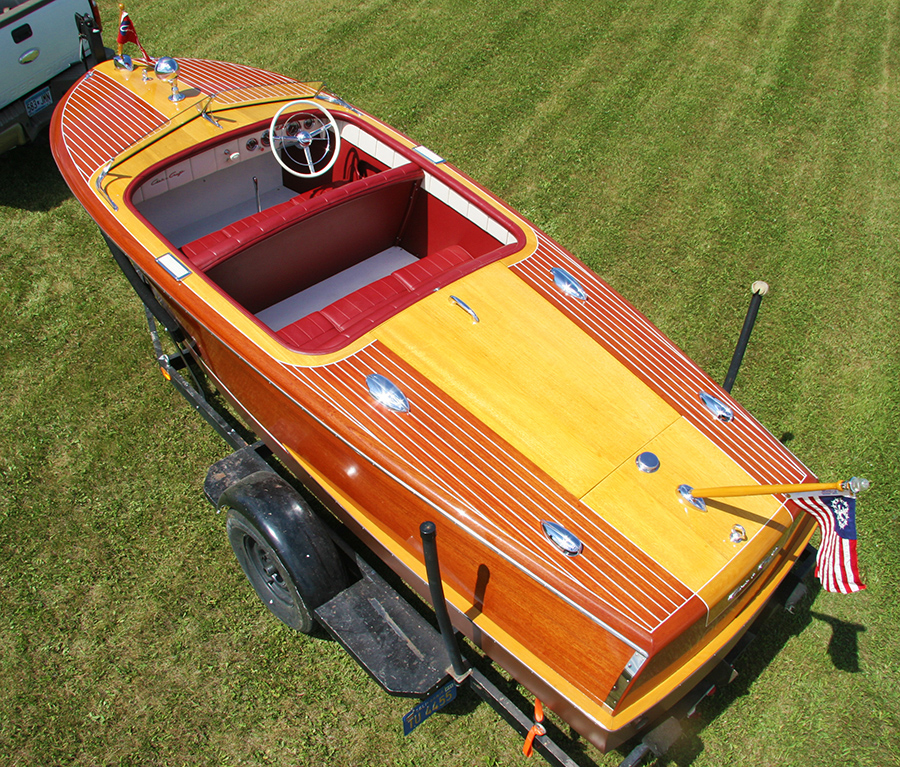 Chris Craft 18' Riviera Rear Deck