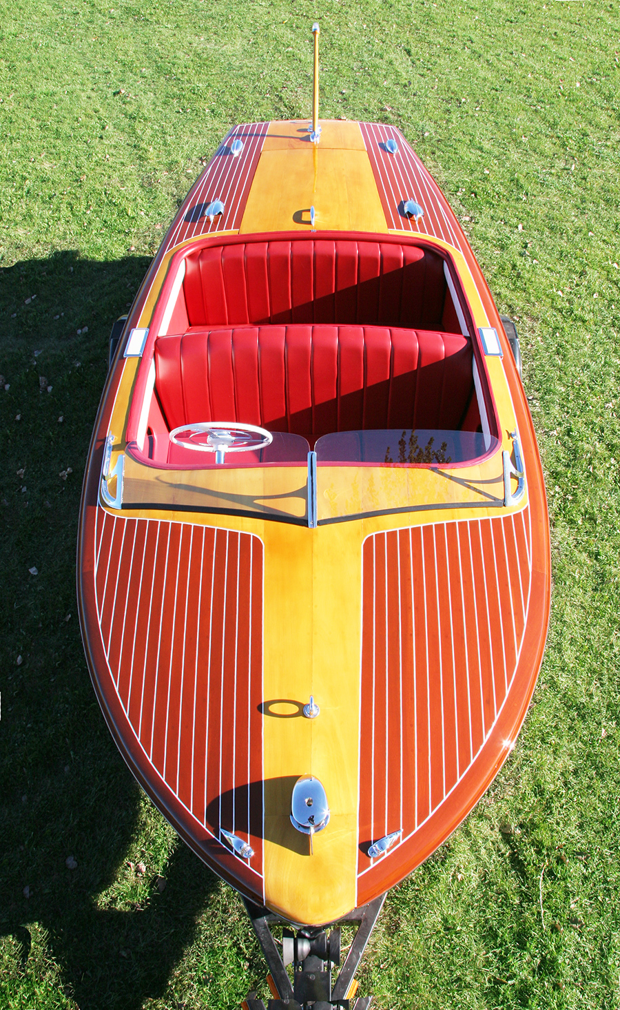 chris craft 18' Riviera 1950s classic boat