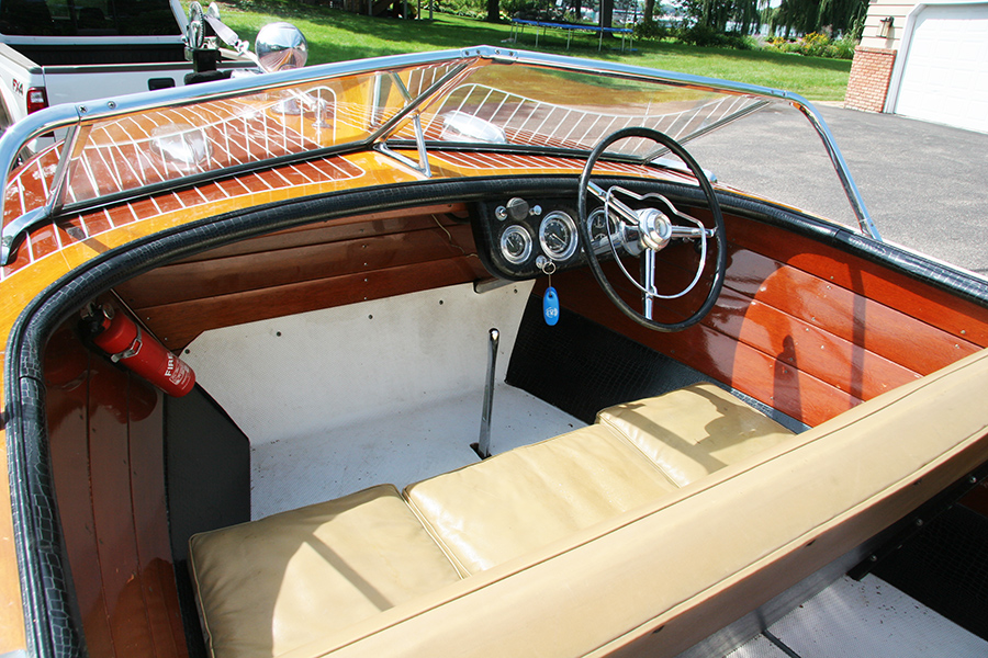 18' Chris Craft Continental dash board and steering wheel