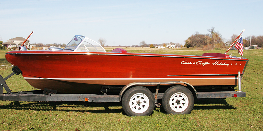 Classic Chris Craft 18' Holiday 