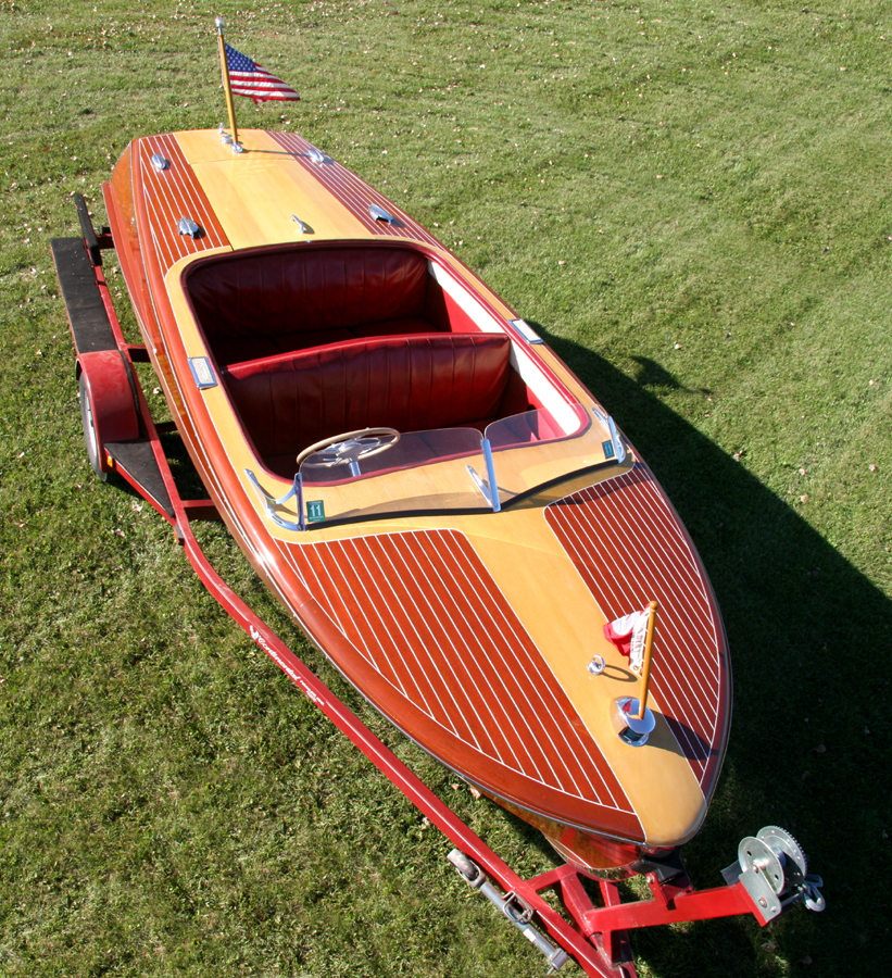 18' Riviera Runabout