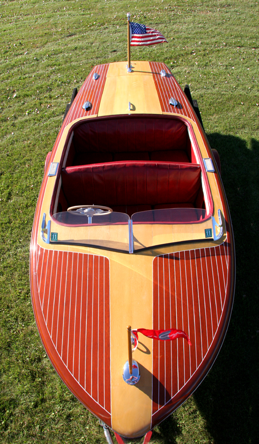 Classic Boats - 18' Riviera