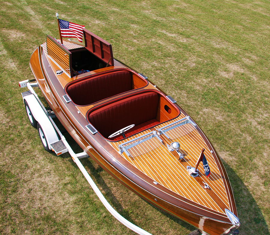 19' Classic Chris Craft Barrel Back For Sale