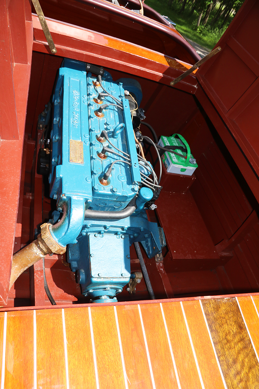Chris Craft Engine