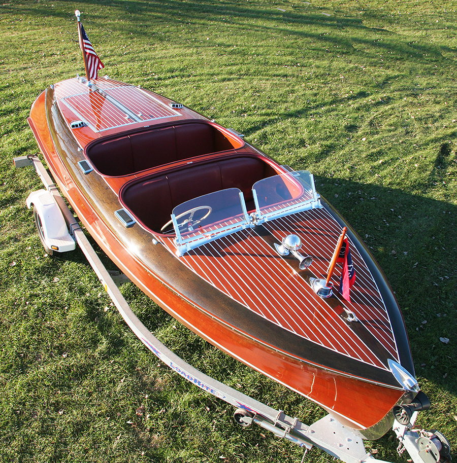 Chris Craft 19' Barrel Back