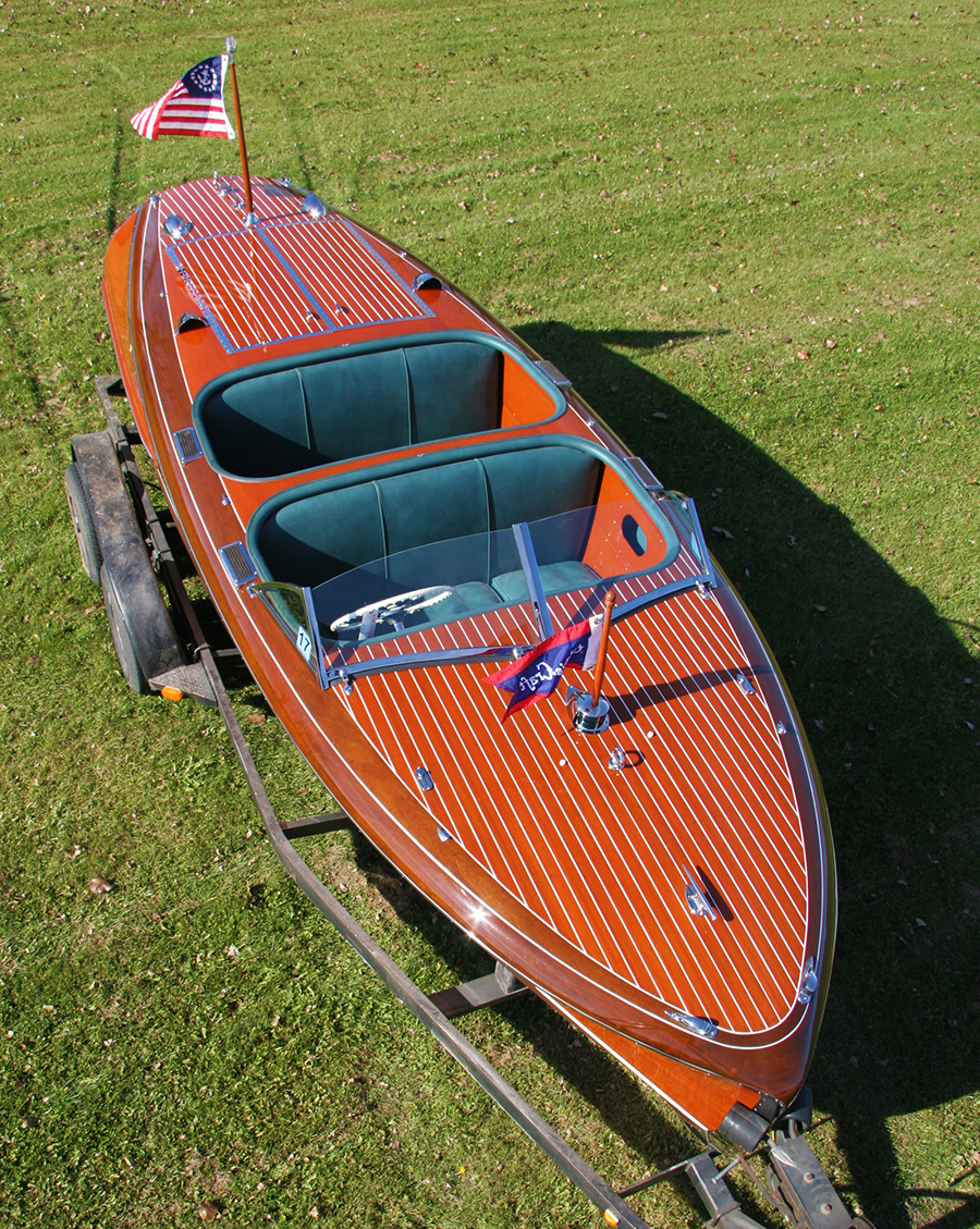 1941 19' Chris Craft Custom Runabout Barrel Back