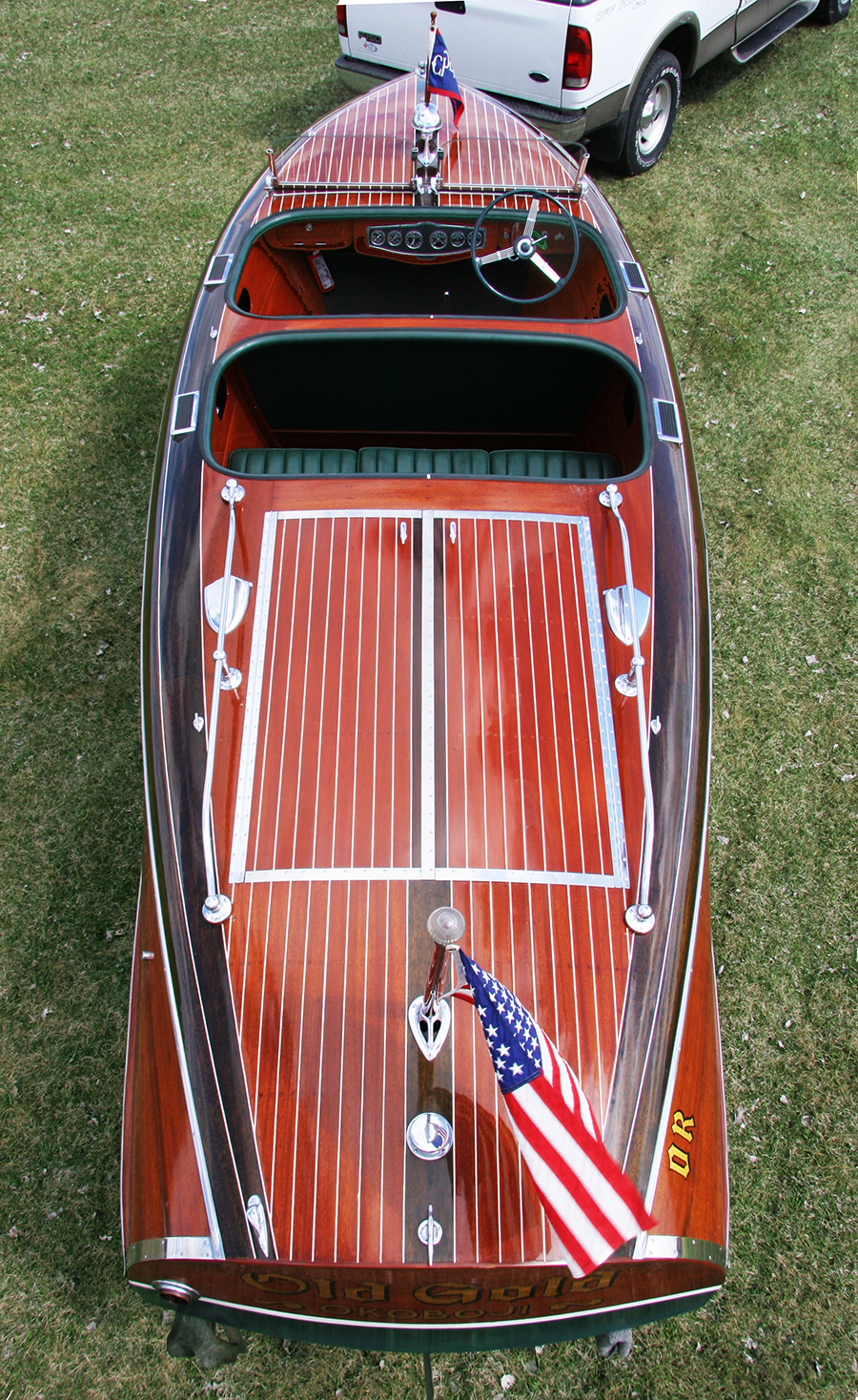 Chris Craft 19' Barrel Back