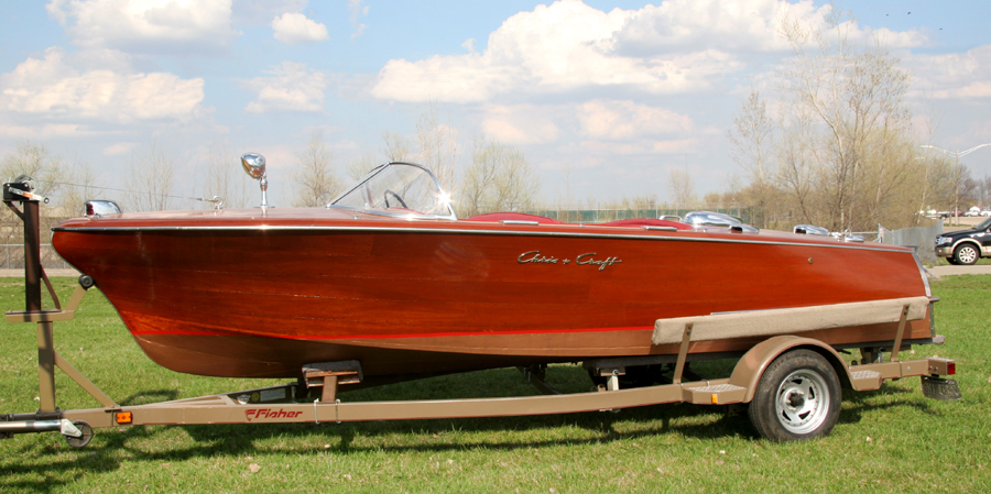 1957 19' Chris Craft Capri