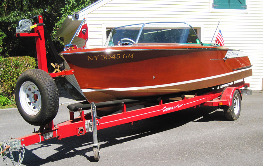 1961 19' Chris Craft Capri port side