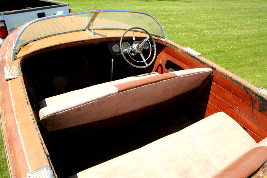 19 Ft Capri Classic Chris Craft Project