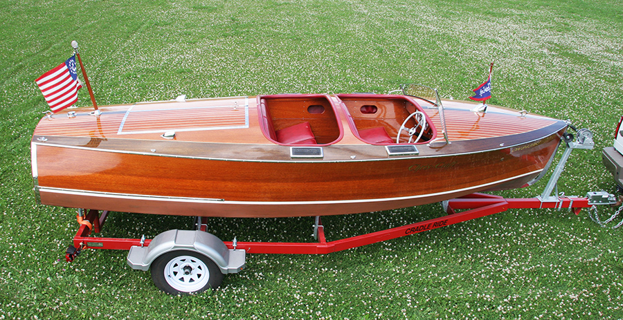 19 ft Chris Craft Custom Runabout