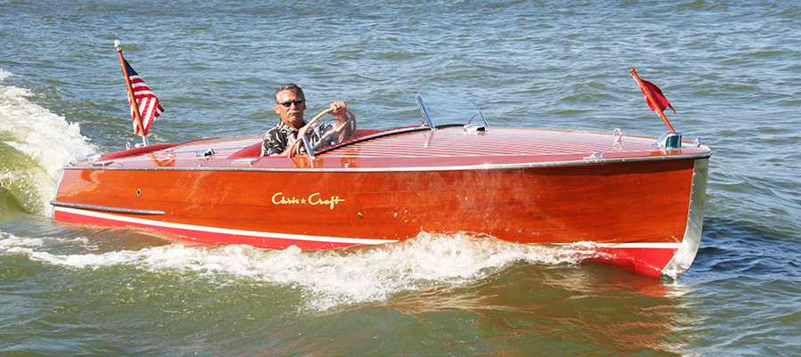 1954 19' Racing Runabout side view