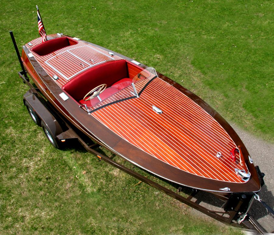 classic runabout boat