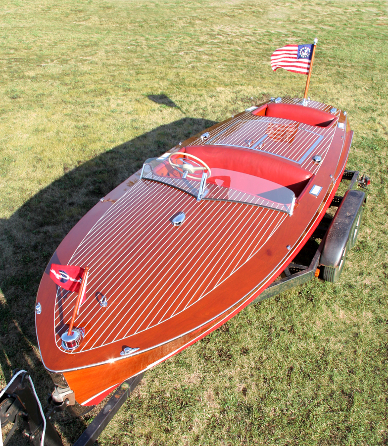 1954 Chris Craft 19' Racing Runabout Front Deck