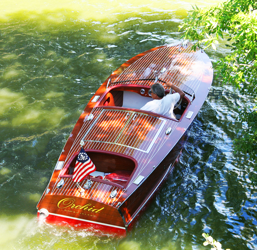 Classic Chris Craft Wooden Boat - 19' Racing Runabout