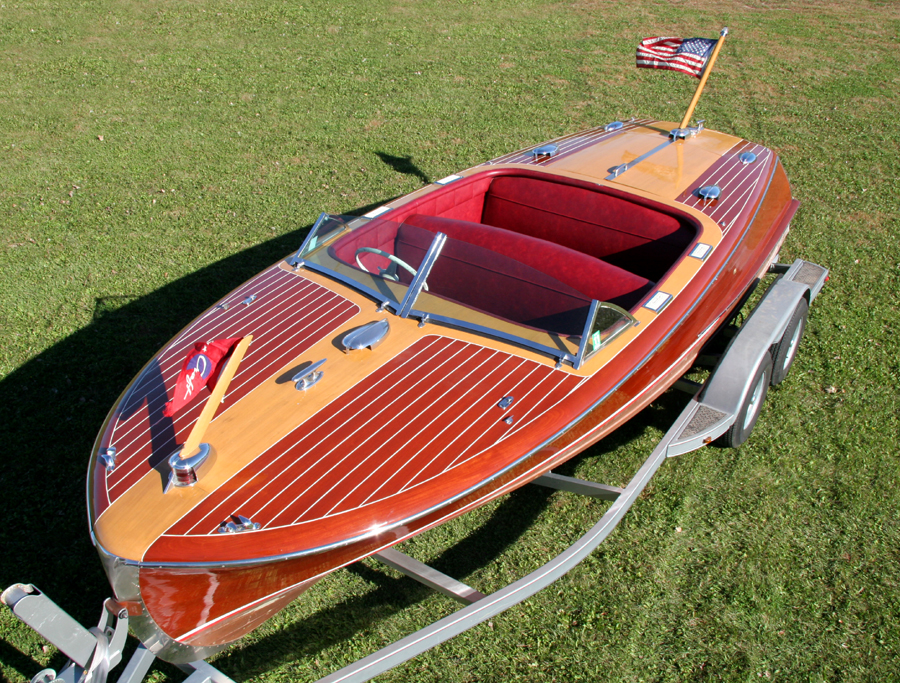 20 ft Chris Craft Custom Runabout