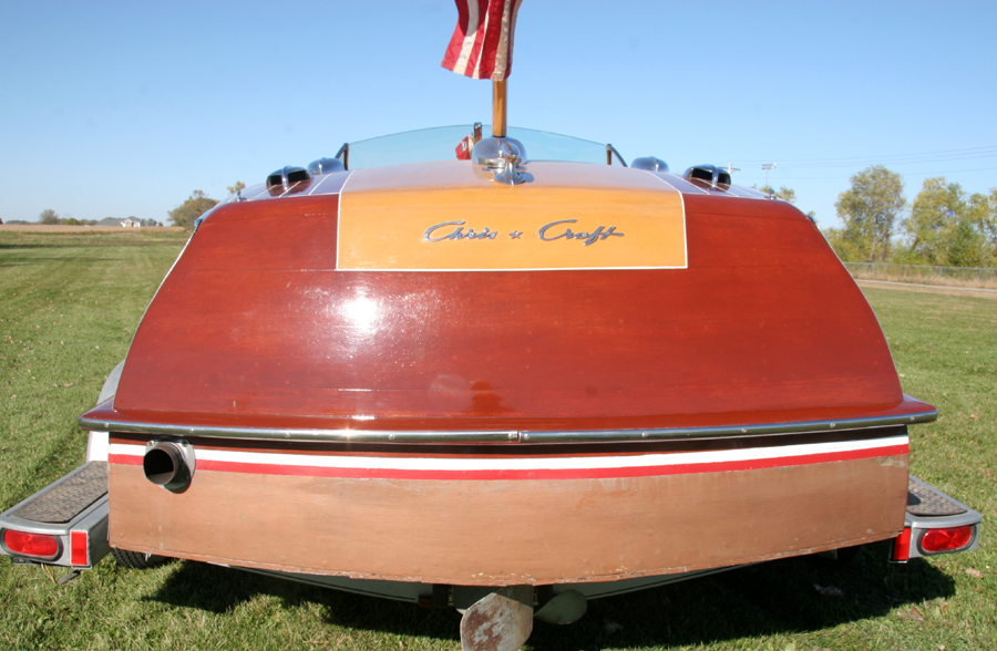 Classic Boats - 20' Chris-Craft Custom Runabout Wooden Boat