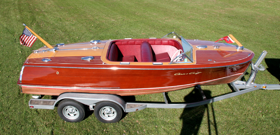 Classic Boats - 20' Custom Runabout