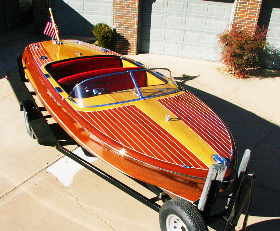 21 Ft Chris Craft Capri Wooden Boat