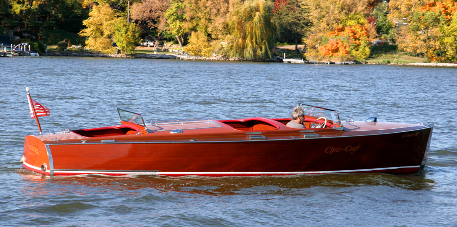 1937 25' Triple Cockpit Chris Craft starboard side